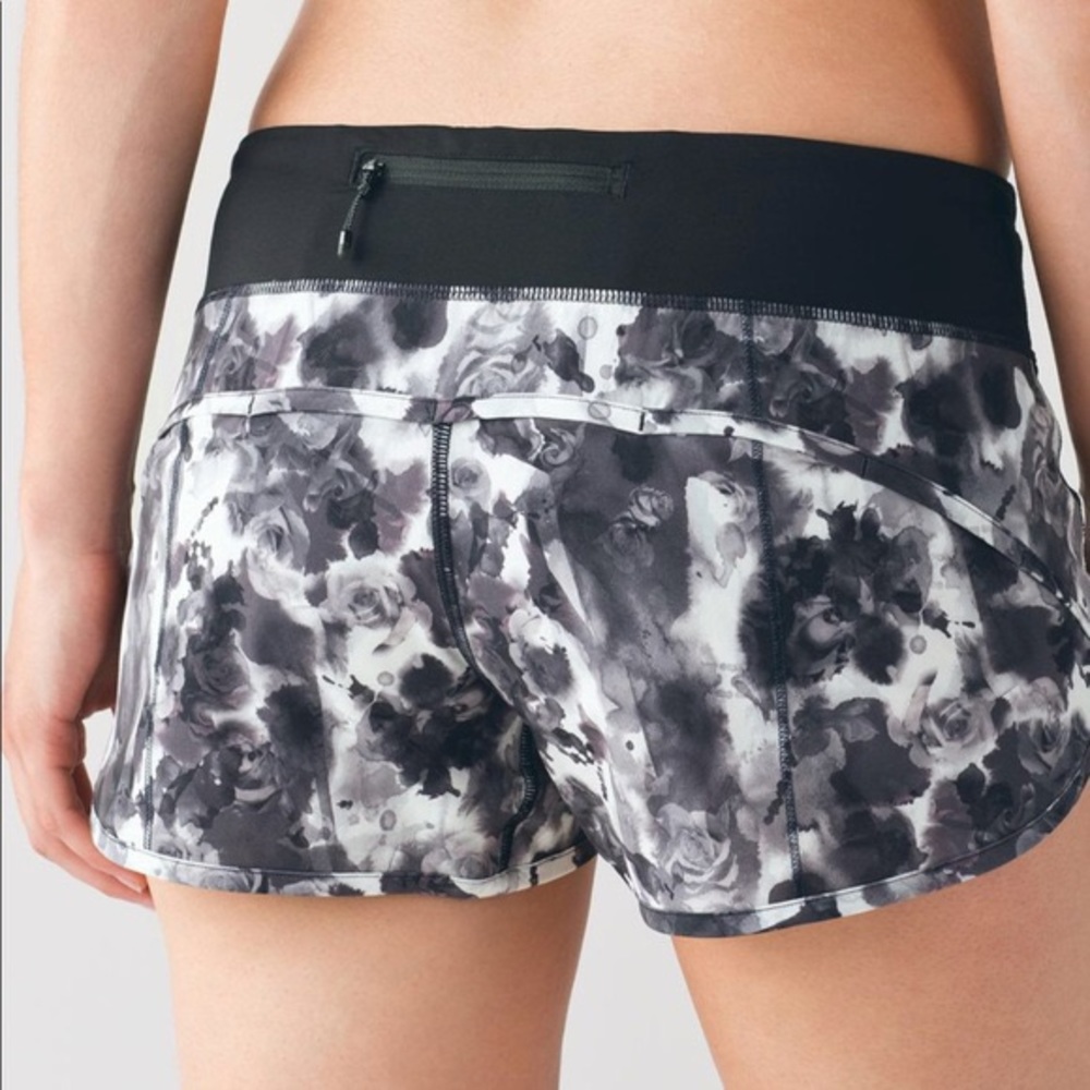 Back Floral Lululemon Speed Up Shorts 2.5” 🖤